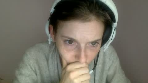 Luci Layne online show from July 28, 4:39 pm