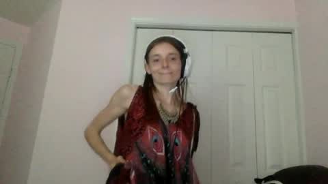 Luci Layne online show from June 27, 4:02 pm