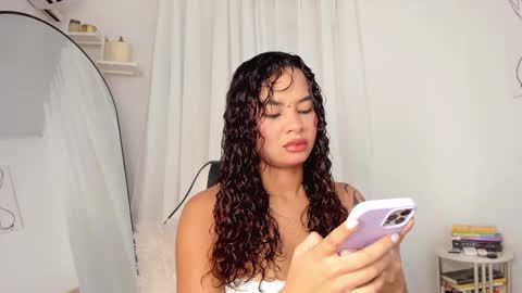 Lucia online show from March 9, 7:15 pm