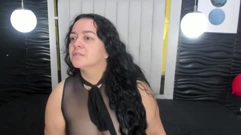 Lucia Vonne online show from February 12, 11:40 am