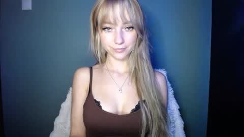 Lucy online show from October 17, 7:06 pm