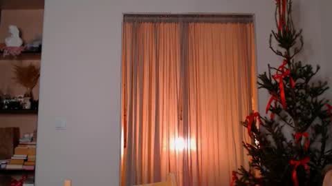 Lucia online show from December 30, 5:44 pm