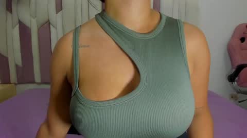 instagram luciana417  online show from January 29, 3:12 am