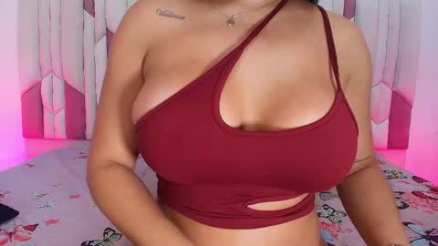 instagram luciana417  online show from September 27, 3:36 am