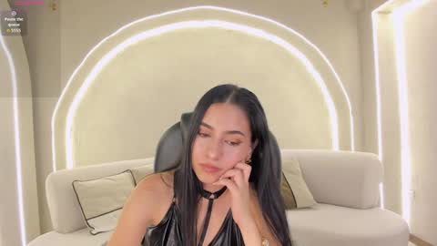 Lucie Martin online show from May 27, 1:57 am