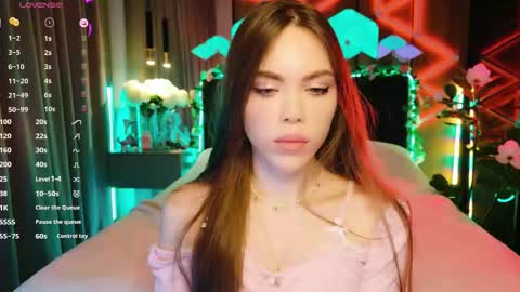 MimiFors online show from October 10, 6:35 pm