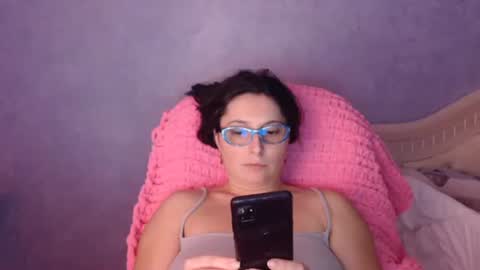 luckylinda23 online show from February 10, 7:39 pm