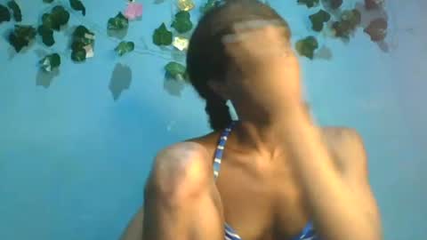 Gloria online show from November 2, 1:31 am