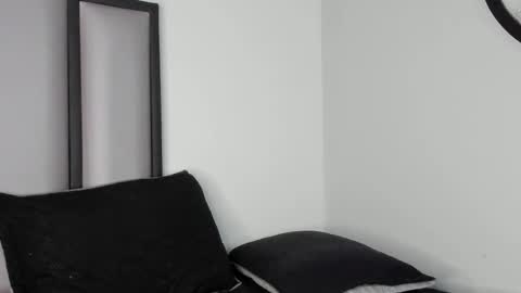   online show from September 19, 2:10 am