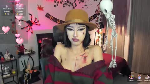 lucyfer online show from October 12, 5:54 am