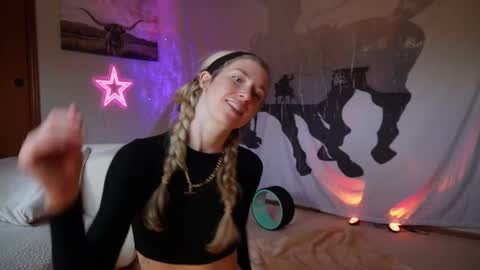 Lucy. online show from March 9, 1:14 am