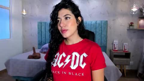 Lucy Greys online show from October 6, 12:00 pm