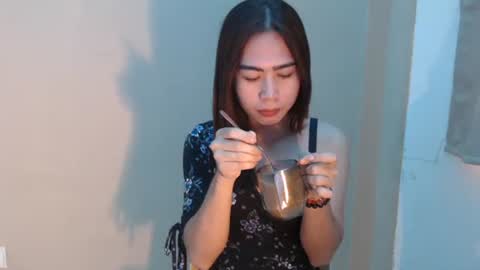 Lucy Anne online show from December 4, 1:36 am