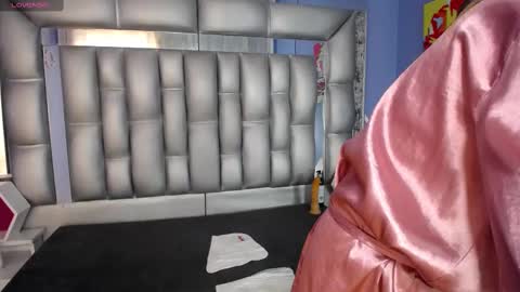  SleepyAbuela online show from September 17, 2:26 pm