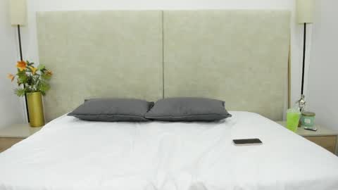 lucy_rayn online show from April 28, 3:10 am