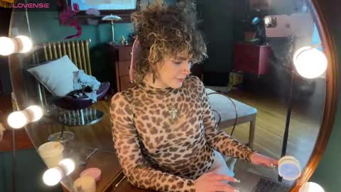 lucydreamsbaby online show from February 28, 12:32 am