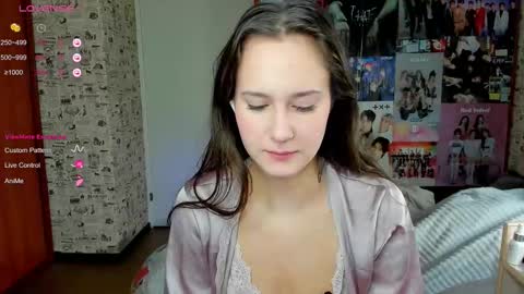 Lucy Rose online show from November 3, 5:33 am