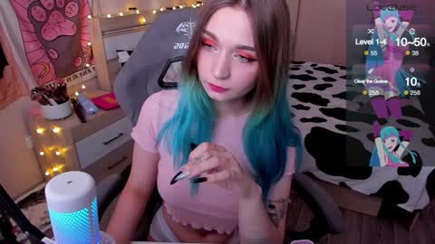 Lucy online show from December 14, 9:40 am