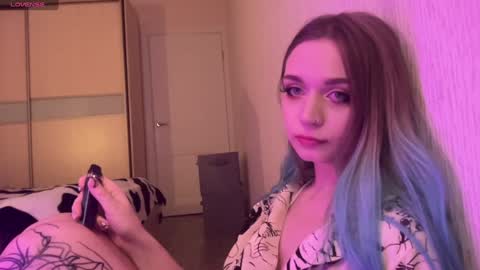 Lucy online show from January 3, 8:22 pm