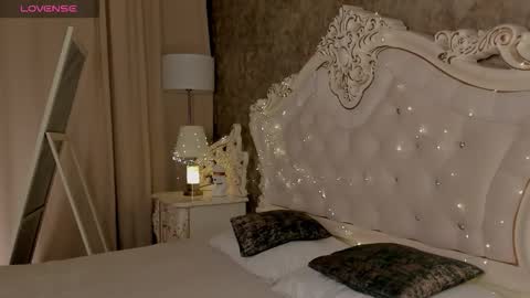 Lucy online show from October 8, 6:07 am