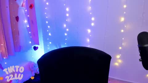 LUCYY FROM HOME  online show from March 10, 11:27 pm