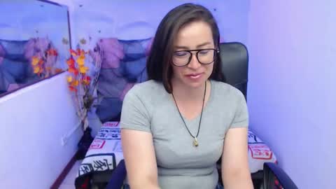 lui_fer01 online show from November 2, 11:46 am
