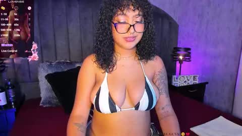       online show from November 12, 9:35 pm