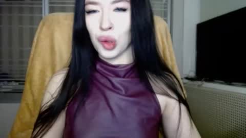 luisa lovedom online show from February 14, 4:09 pm