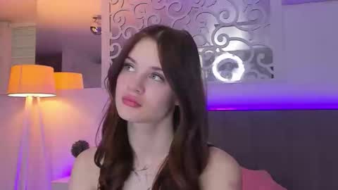 LuisaClover online show from February 28, 3:22 pm