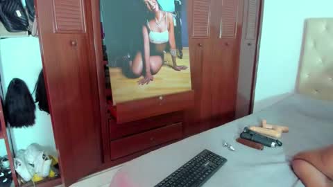 Luissa online show from November 9, 1:18 pm