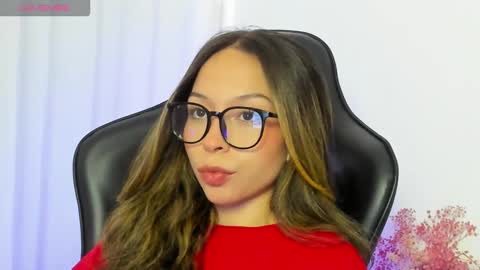 luluuberry online show from December 17, 6:56 pm