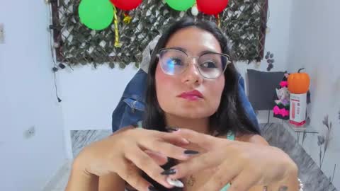 Luna  online show from October 27, 8:58 pm