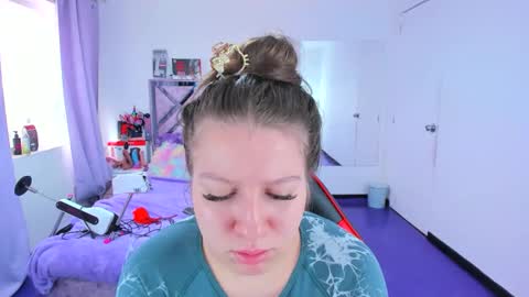 luna_analya online show from February 2, 4:06 pm