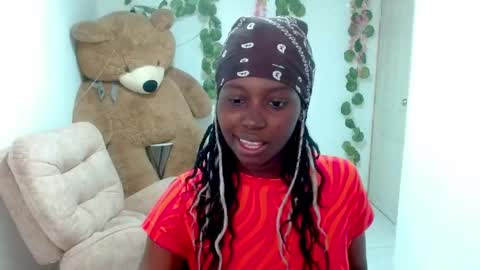luna_bella882689 online show from June 3, 1:12 pm