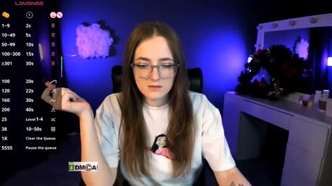 luna_berryy online show from February 24, 8:25 pm