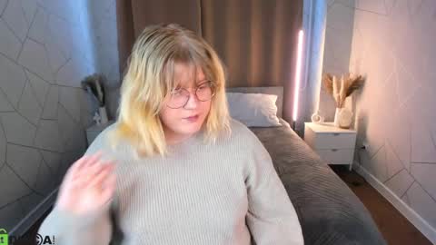 luna online show from April 2, 1:14 am