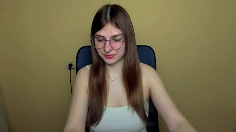 Luna online show from April 14, 7:30 am