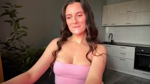 luna_raee online show from September 21, 7:29 am