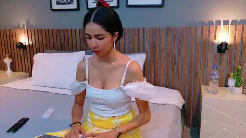 LUNA  online show from September 22, 1:20 pm