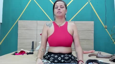 Luna online show from February 6, 7:18 pm