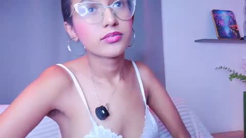 luna_valen online show from July 21, 9:37 pm