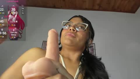 luna_velveth1 online show from April 1, 10:49 am