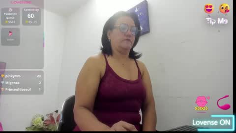 lunabrillante1972 online show from July 19, 8:49 am