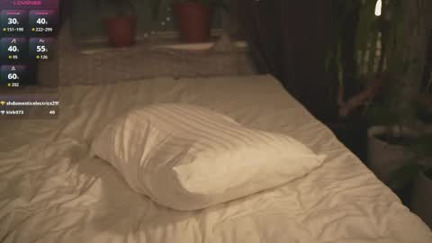 lunalike online show from April 18, 7:58 pm