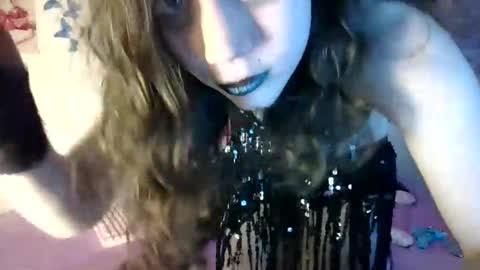 lunaquinn45 online show from October 21, 2:21 pm