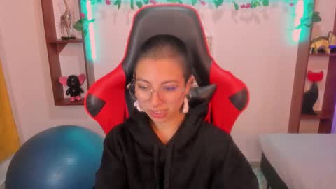 lunarichy online show from October 15, 9:28 pm