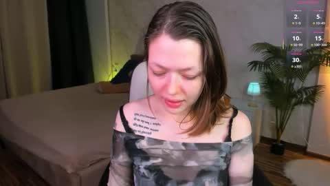 Lily online show from November 5, 5:45 am