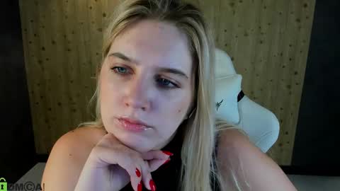 LunasShine online show from February 9, 4:04 am