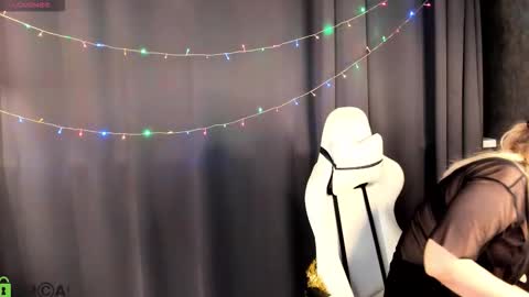 LunasShine online show from January 8, 4:05 am