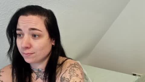 Luna  powered by bitch dust online show from March 10, 11:01 am